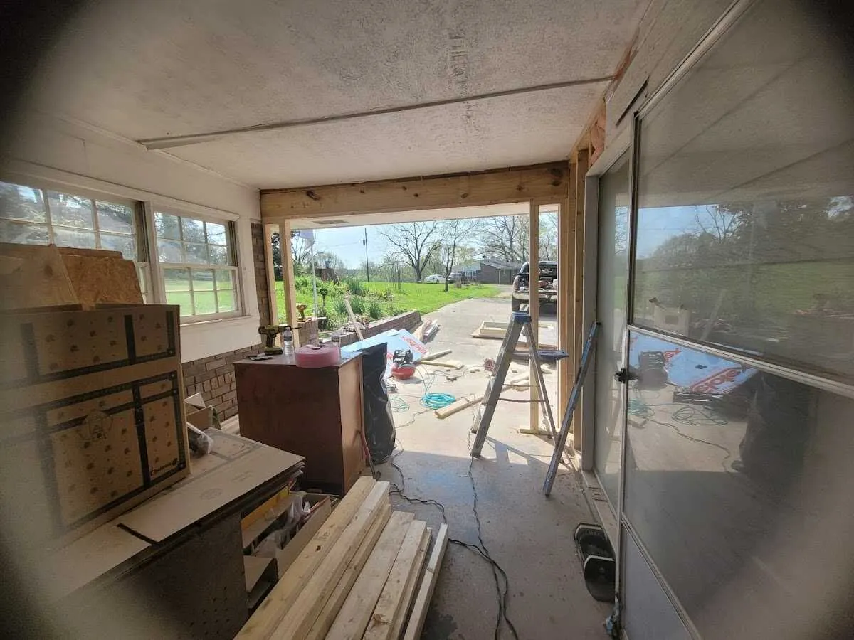 Air movers and dehumidifier for Water Mitigation Services in Forest City